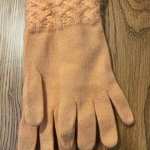 Cashmere gloves in mandarin color Knit